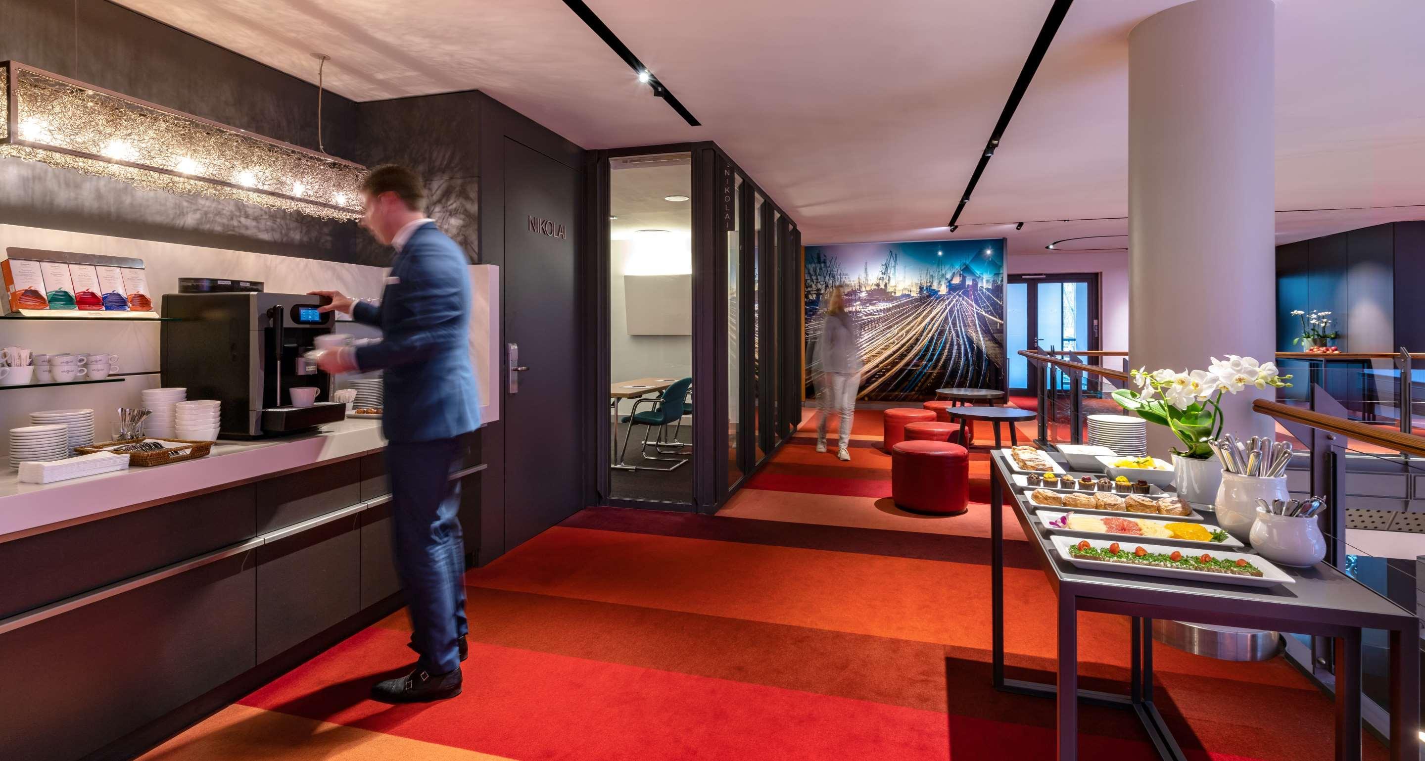 Отель The Madison 4*